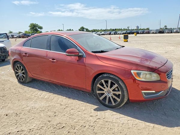 2017 VOLVO S60