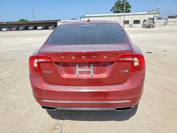2017 VOLVO S60