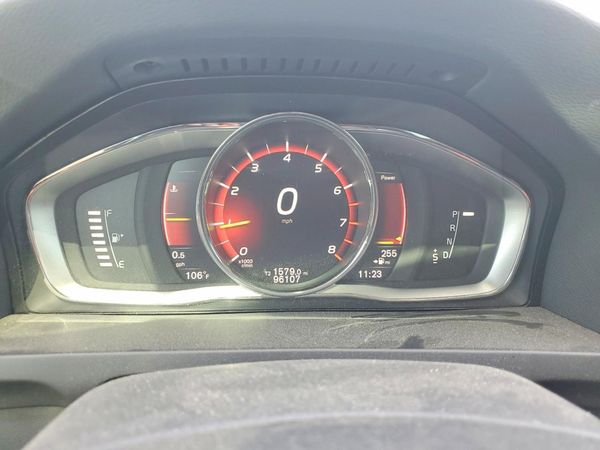 2017 VOLVO S60
