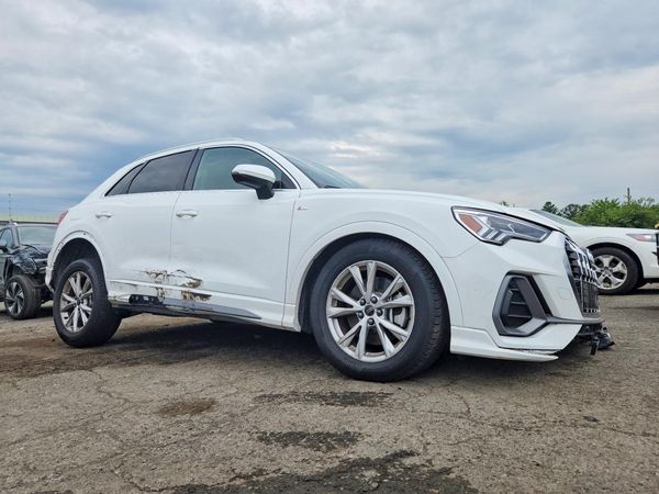 2025 AUDI Q3 S Line quattro Premium