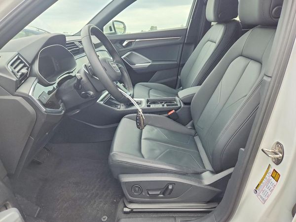 2025 AUDI Q3 S Line quattro Premium