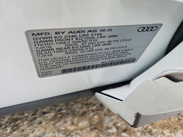 2025 AUDI Q3 S Line quattro Premium
