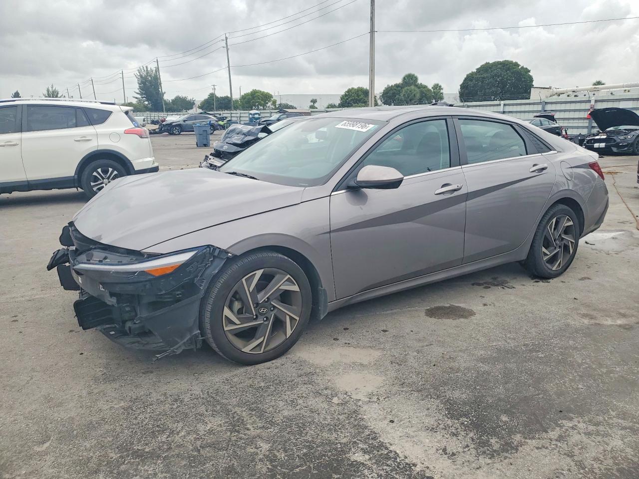 2024 HYUNDAI ELANTRA