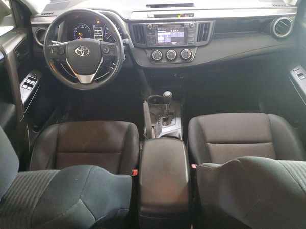 2018 TOYOTA RAV4 LE