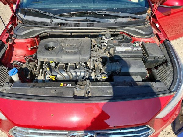 2019 HYUNDAI ACCENT SE and SEL