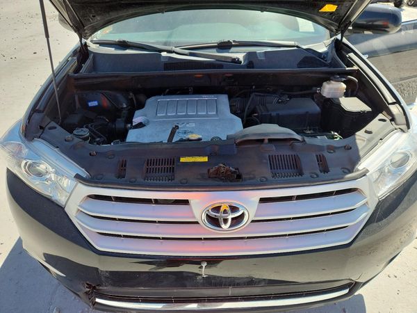 2013 TOYOTA HIGHLANDER Base/Hybrid