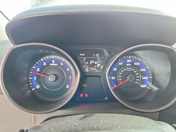 2014 HYUNDAI ELANTRA GLS(Middle)