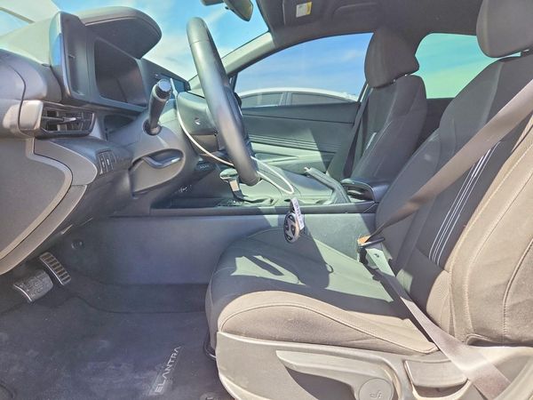 2025 HYUNDAI ELANTRA