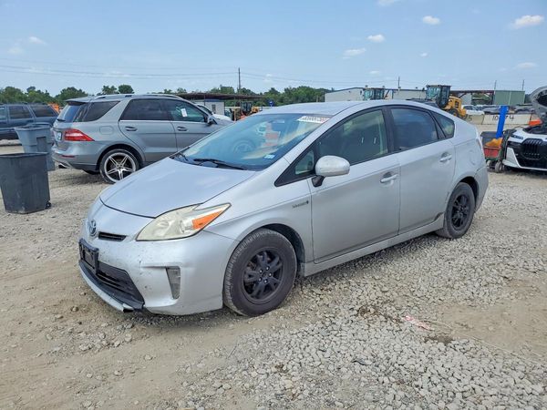 2015 TOYOTA PRIUS