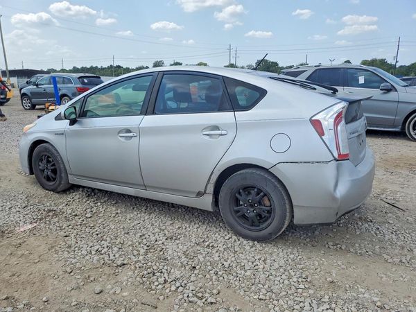 2015 TOYOTA PRIUS