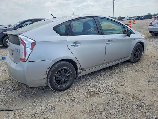2015 TOYOTA PRIUS