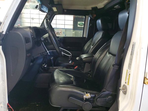 2015 JEEP WRANGLER UNLIMITED SAHARA 4X4