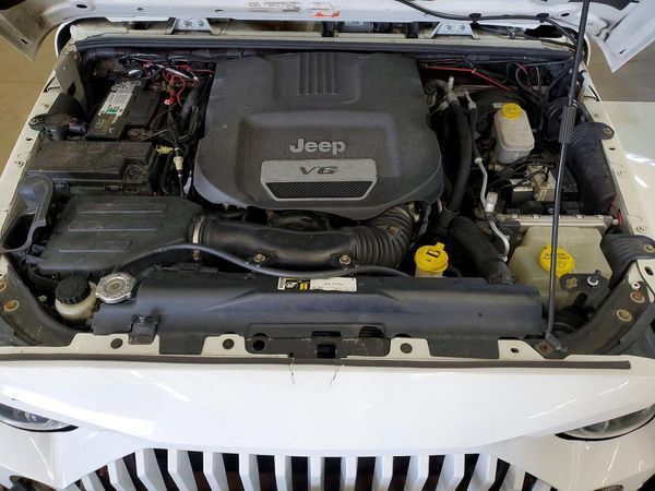 2015 JEEP WRANGLER UNLIMITED SAHARA 4X4