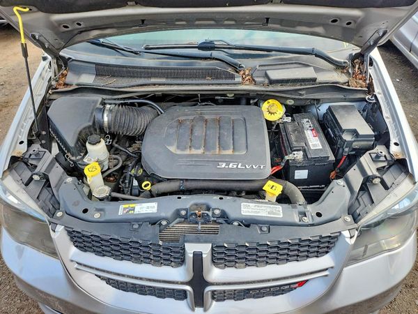 2018 DODGE CARAVAN GT (US), GT FWD (Can) — Engine bay