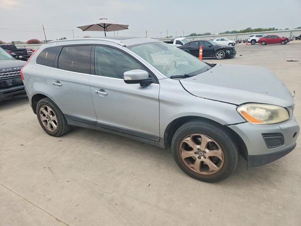 2013 VOLVO XC60