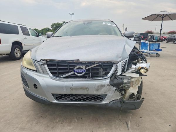 2013 VOLVO XC60