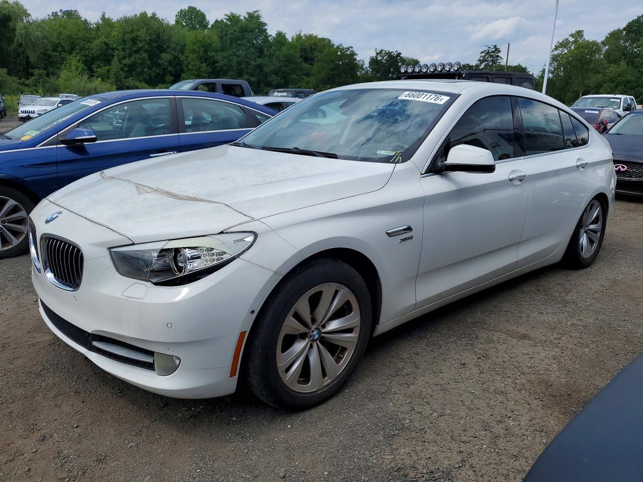 2012 BMW 5 SERIES xDrive GT — Front 3/4