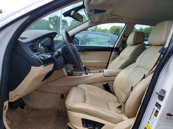 2012 BMW 5 SERIES xDrive GT — DENT