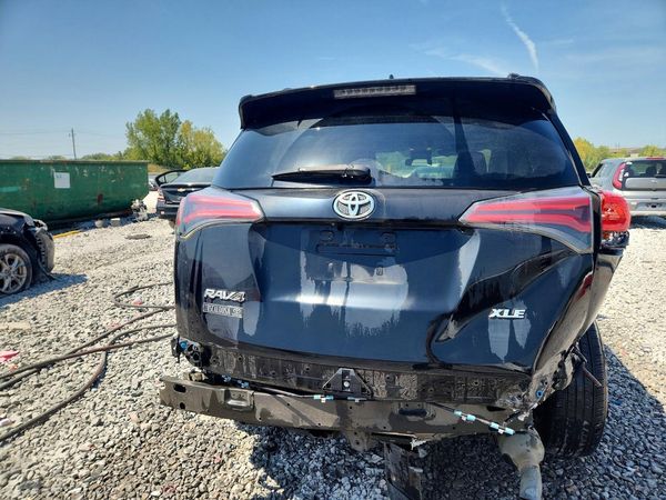 2018 TOYOTA RAV4 Adventure/XLE