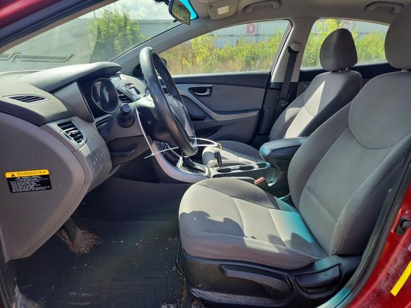 2016 HYUNDAI ELANTRA — DENT