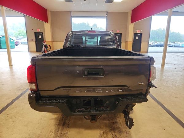 2018 TOYOTA TACOMA