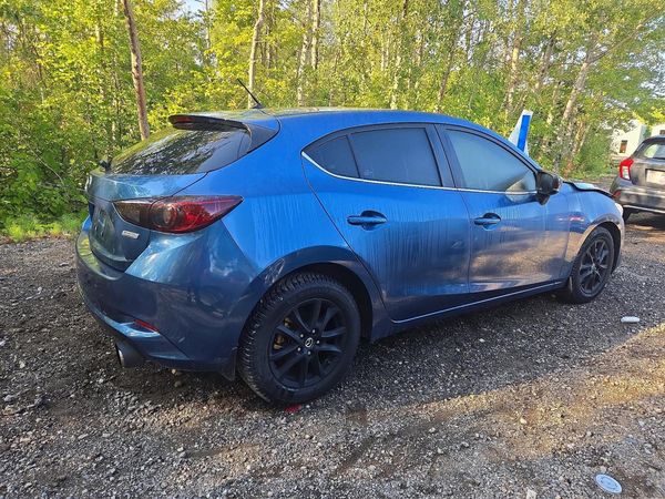 2017 MAZDA 3