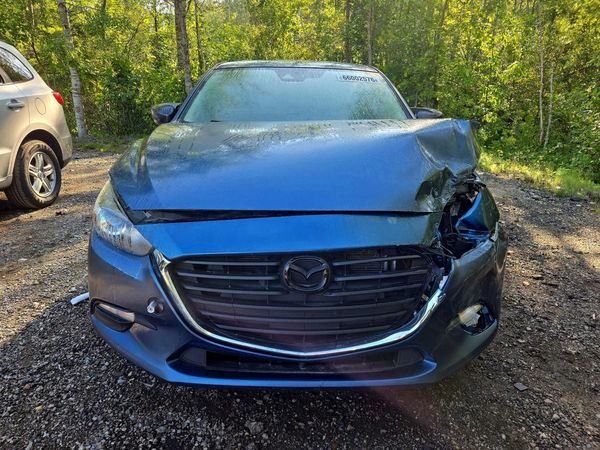 2017 MAZDA 3