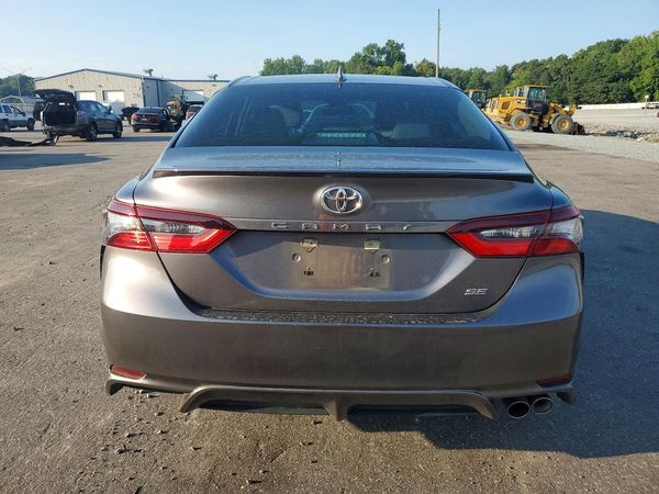 2021 TOYOTA CAMRY SE + Convenient Pkg