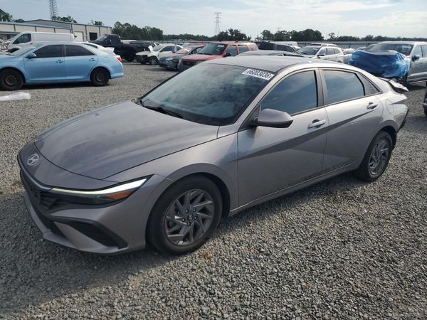 2024 HYUNDAI ELANTRA