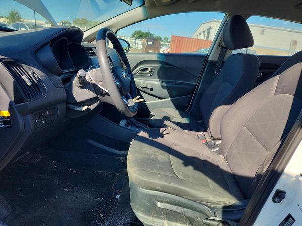 2013 KIA RIO LX