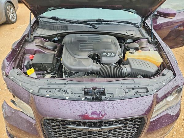 2021 CHRYSLER 300 300 Touring, Limited — Engine bay
