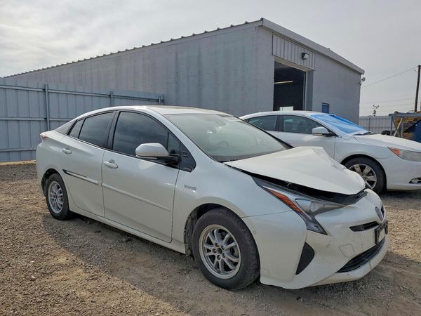 2018 TOYOTA PRIUS