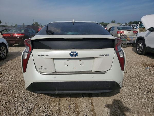 2018 TOYOTA PRIUS