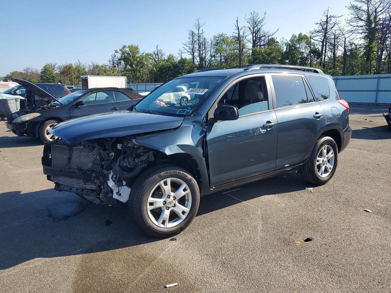 2012 TOYOTA RAV4 Standard — Front 3/4