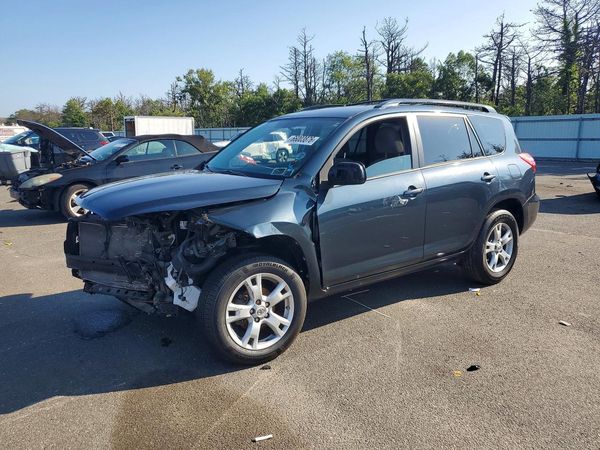 2012 TOYOTA RAV4 Standard — Front 3/4