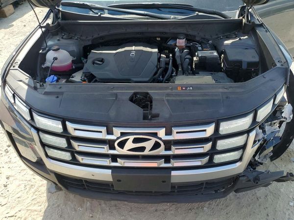 2025 HYUNDAI SANTA CRUZ SEL — Engine bay