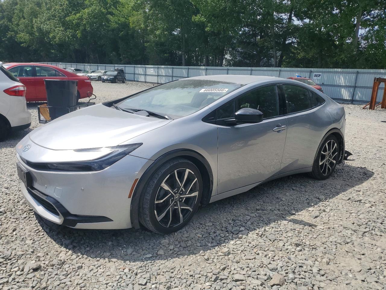 2023 TOYOTA PRIUS — Front 3/4