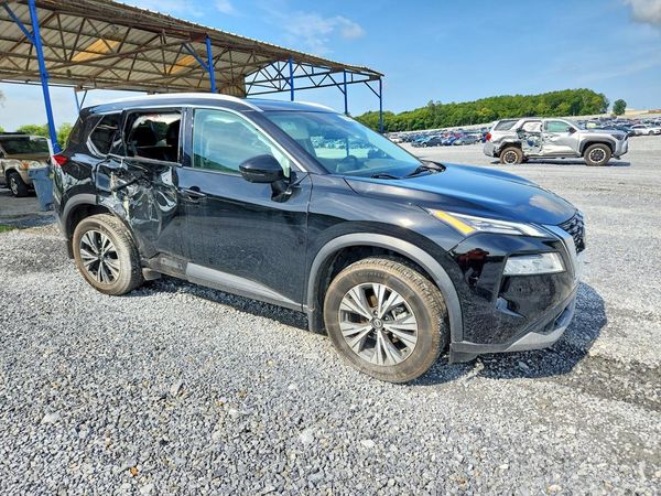 2021 NISSAN ROGUE SV — Passenger 3/4
