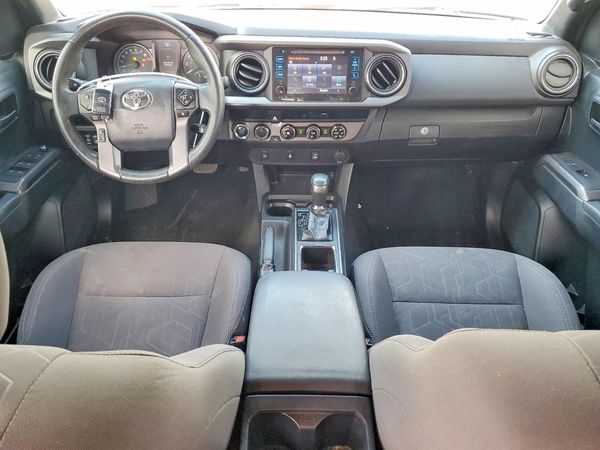 2017 TOYOTA TACOMA