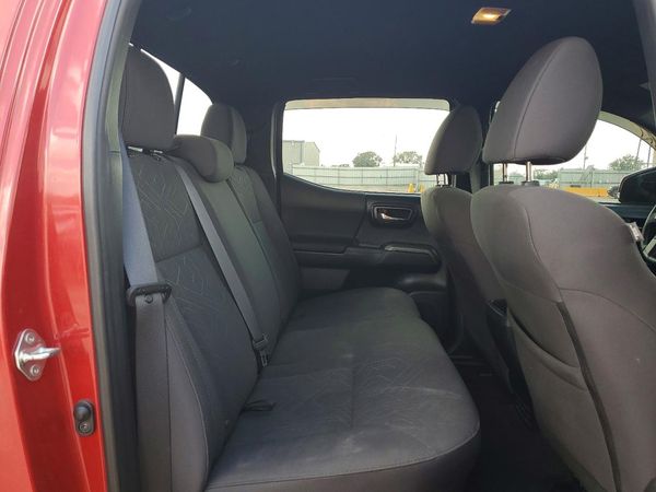 2017 TOYOTA TACOMA
