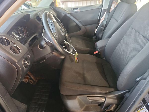 2017 VOLKSWAGEN TIGUAN — DENT