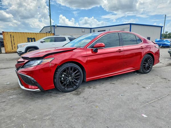 2022 TOYOTA CAMRY