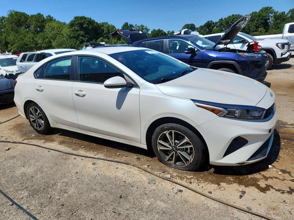 2024 KIA FORTE LX, LXS — Passenger 3/4