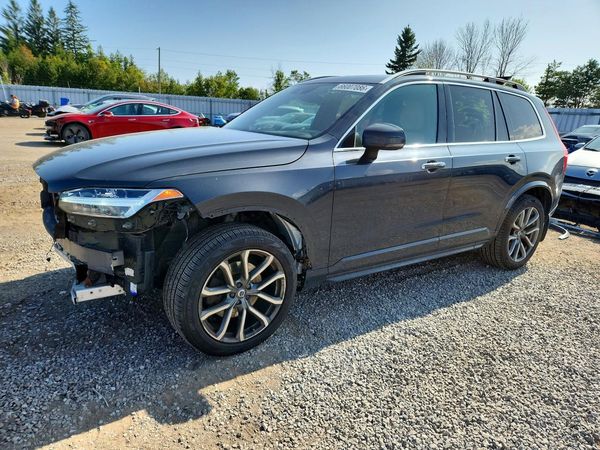 2017 VOLVO XC90 Momentum