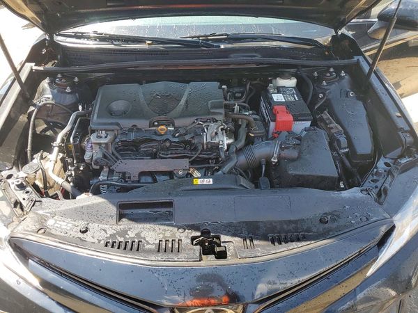 2020 TOYOTA CAMRY LE — Engine bay