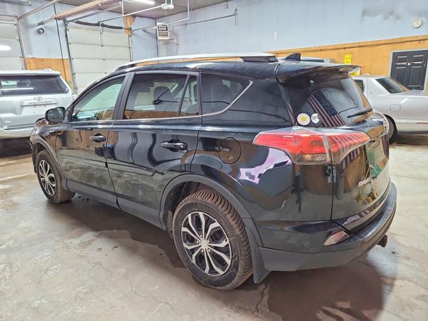 2017 TOYOTA RAV4 LE
