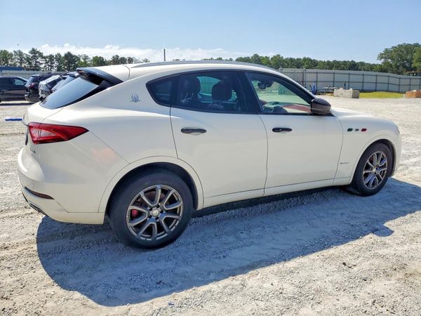 2018 MASERATI LEVANTE Luxury — PSRA