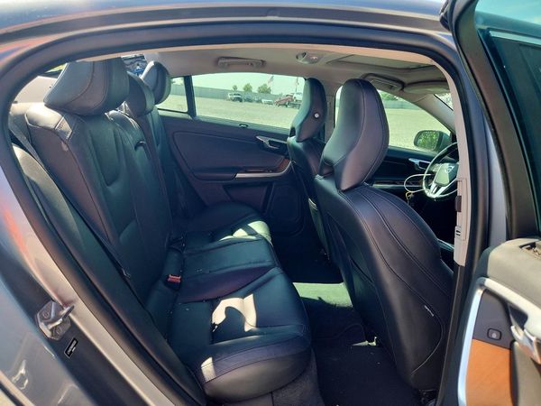 2017 VOLVO S60