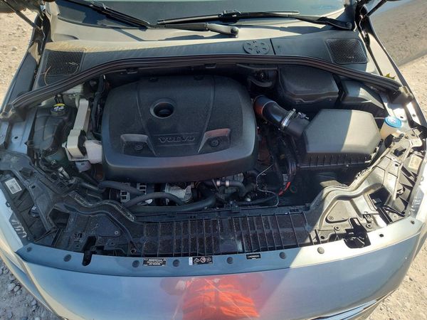 2017 VOLVO S60
