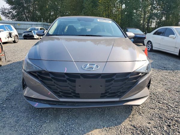 2022 HYUNDAI ELANTRA
